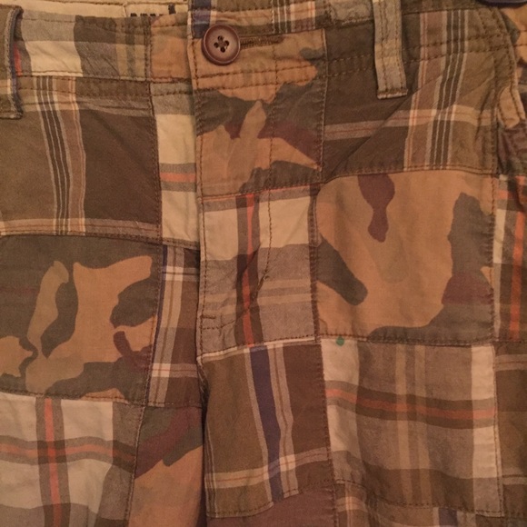 Urban Pipeline cargo shorts camo plaid size 12 - Picture 2 of 5